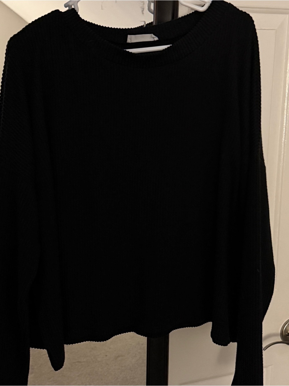 Jolie Boutique Ribbed Black Cropped Long Sleeved Shirt